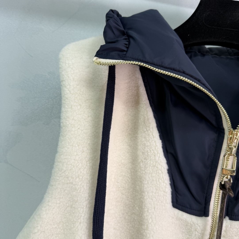 l0vis Vvtt0n outwear